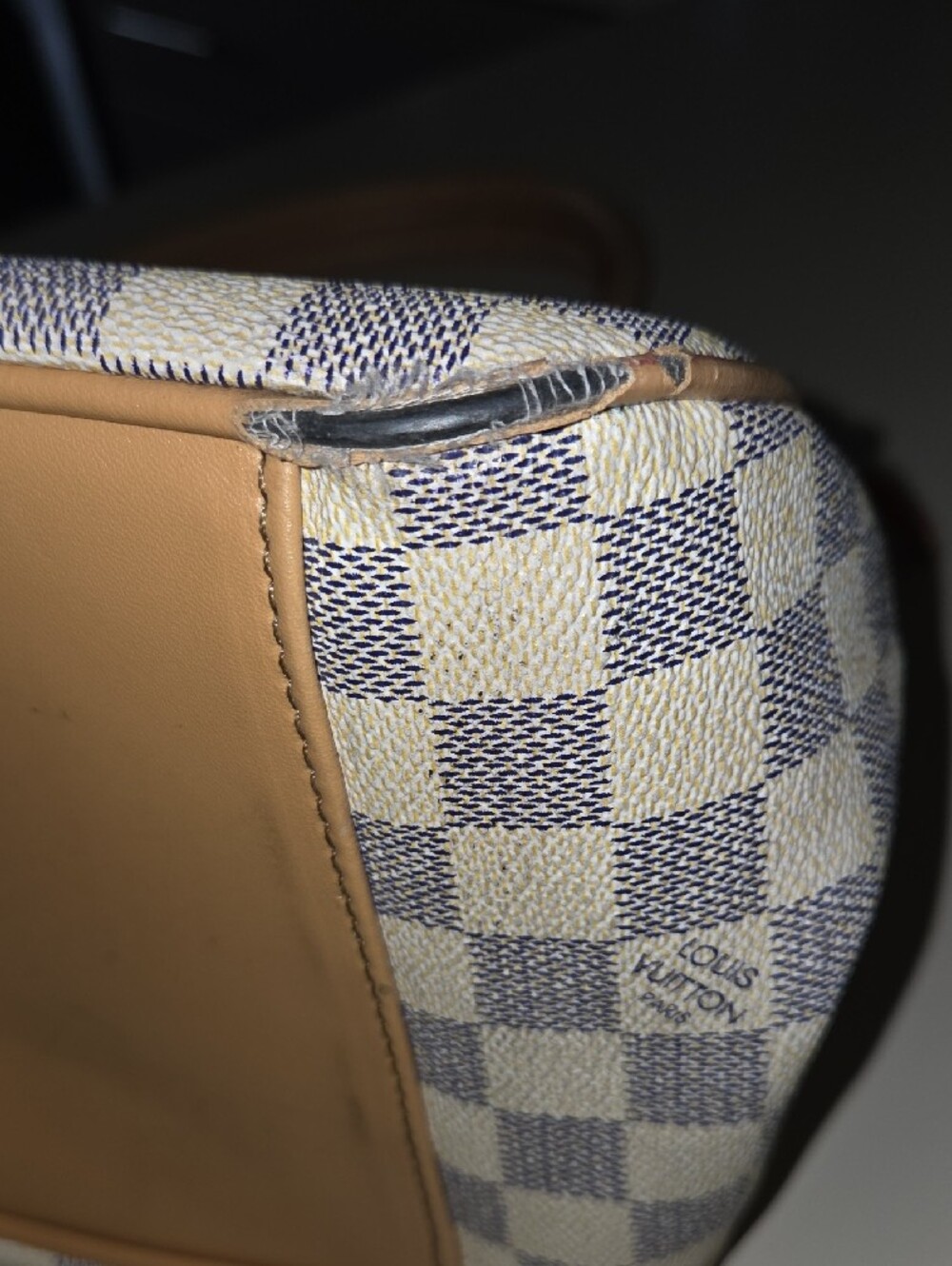 Designer-Style Cream Checkerboard Damier Tote Bag - Picture 9 of 13